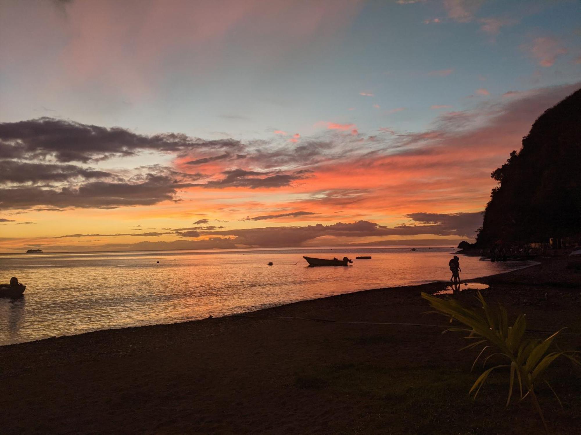 Rainbow Heights Apartment, Soufriere Exteriér fotografie